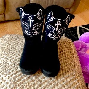 ON HOLD‼️‼️Fluff Off Slipper Bootie